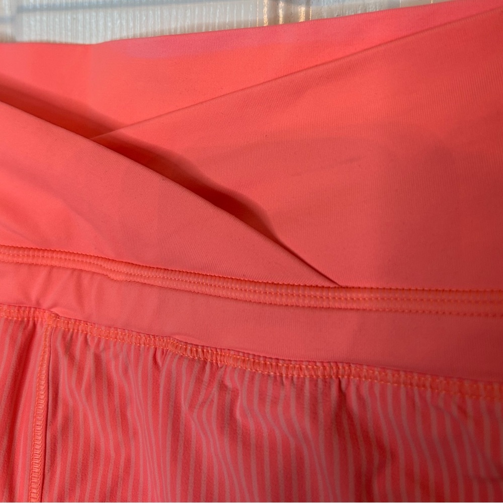 Lululemon Run: Pace Short- Pop Orange/Wagon Stripe Pop Orange/ Size 6 (FLAWED) - Picture 10 of 11